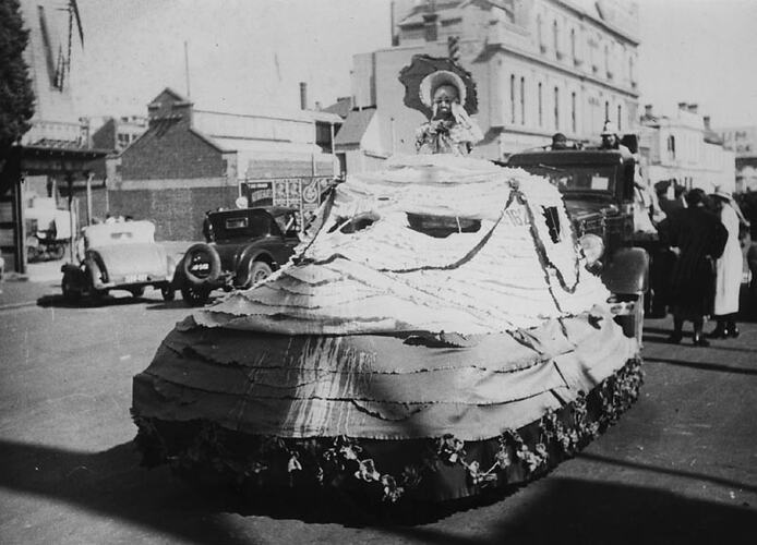 Photograph - Decorated Float, Ballarat, 1935