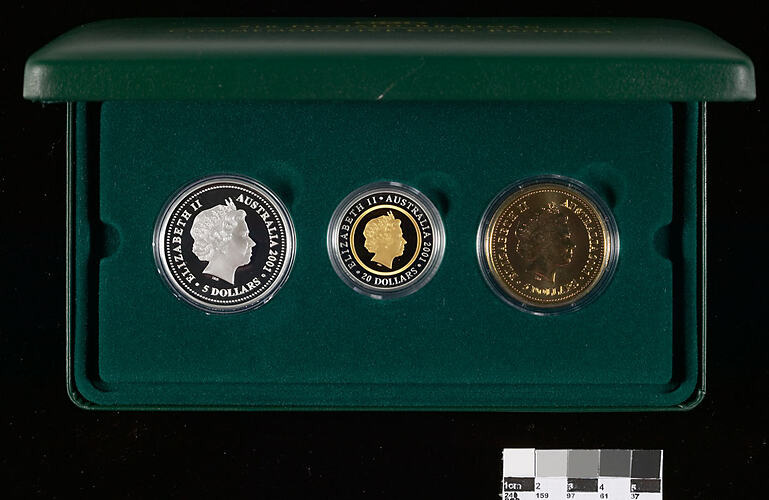 Sir Donald Bradman Commemorative Coins