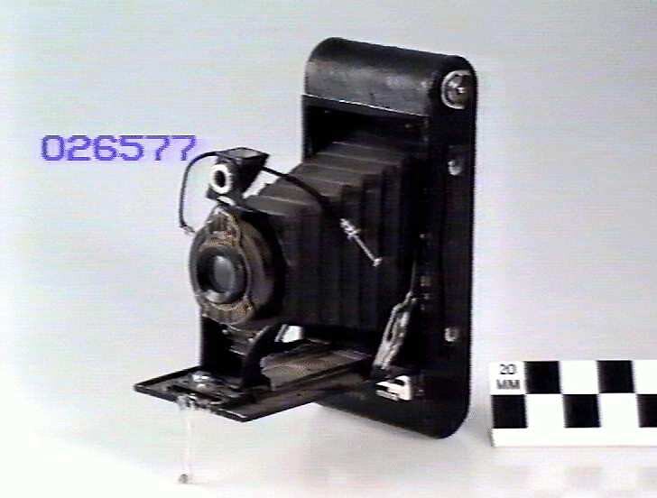 Folding Camera - Kodak, Brownie, 'Autographic', No. 2C, circa