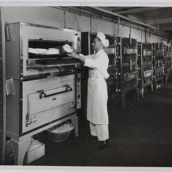 Electric Coffee Percolator - Hecla Electrics Pty Ltd, South Yarra, circa  1934
