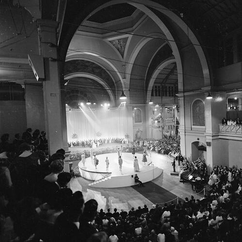 Australian Wool Board, Fashion Show, Royal Exhibition Building, Carlton, Victoria, 17 Sep 1959
