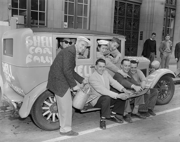 Shell Co, Group at a Car Trial Competition, Melbourne, 25 Oct 1959