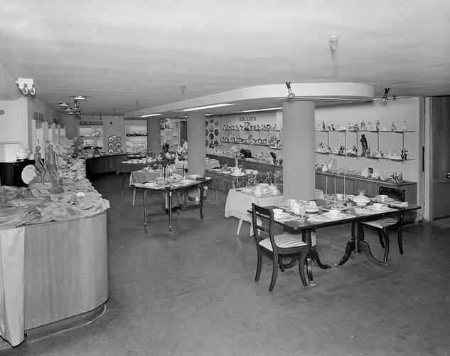 Ball & Welch Ltd, Royal Doulton Display, Melbourne, 09 Mar 1960
