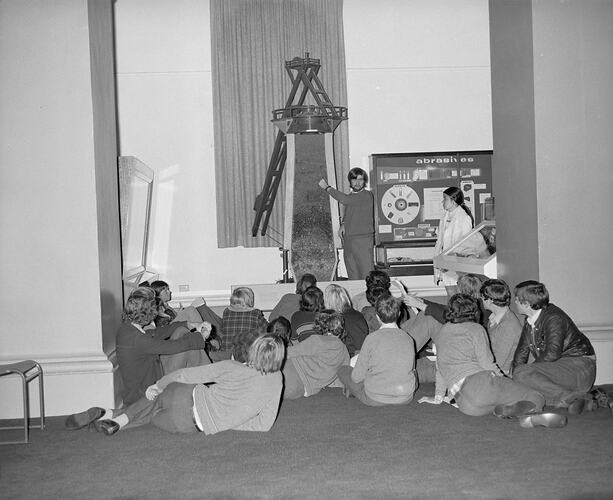 Patrick E. Griffin with school children at the Science Museum, Melbourne, 1973