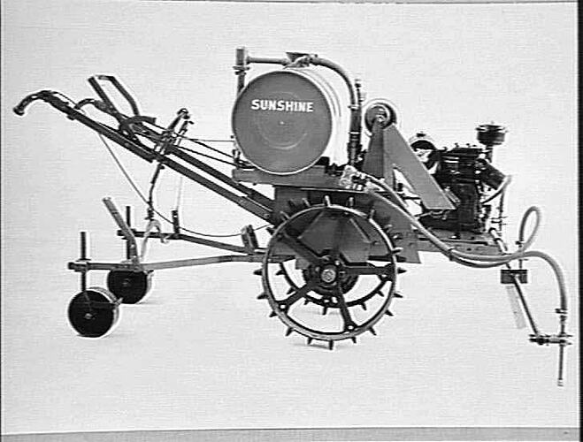 GARDEN TRACTOR SPRAYER (`PLANET JR.'): NOV 1944
