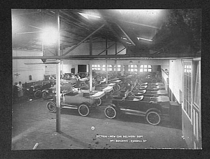 Photograph Tarrant Motor & Engineering Co Works, Russell Street