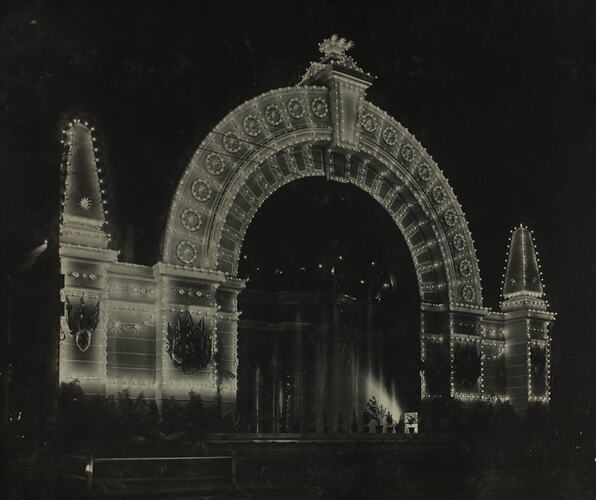 Photograph - Federation Celebrations, 'The Flinders Street Railway Station, Arch and Fountain Illuminated', Melbourne, May1901