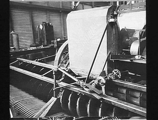 12 FT. MOTOR HEADER: DEC 1924