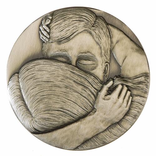 Medal - Courtship, The Kiss, 1990 AD