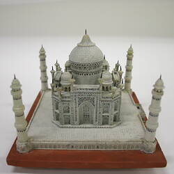 Indian Model - Taj Mahal, Clay