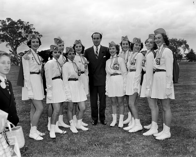 H.J. Heinz Company, Girl Guides & Man, Dandenong, Victoria, 12 Dec 1959