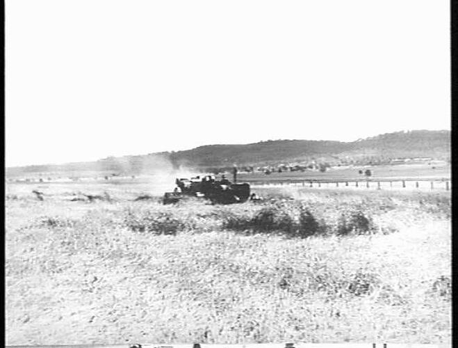 8 FT HEADER ON MR W.S. BAKER'S FARM GUNNEDAH N.S.W. 10 BAGS PER ACRE OF CANBERRA WHEAT