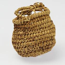 Basket, <em>Stab</em> [Close-weave basket], Yaghan, Rio Douglas, Navarino Island, Magallanes, Chilean Antarctic, Chile, /06/1929
