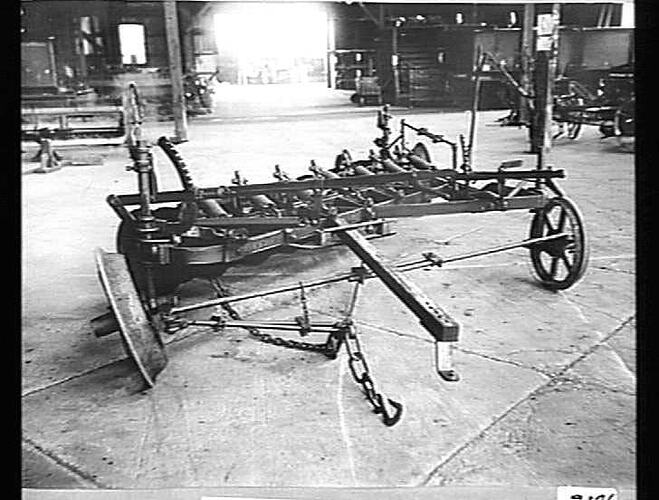 SAFETY POLE ON `SUNDERCUT'