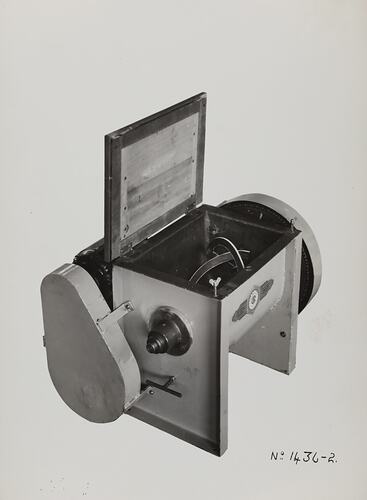 Photograph - Schumacher Mill Furnishing Works, Machine, Port Melbourne, Victoria, circa 1940s