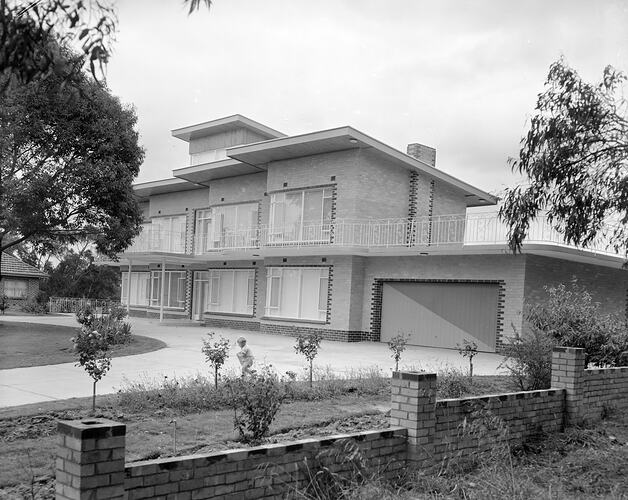 R.T. Products, House Exterior, Victoria, 10 Mar 1959