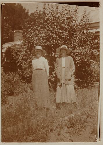 Digital Image - Elizabeth Lawrey and Alice Lawrey, The Uplands, Kinglake, 1920s