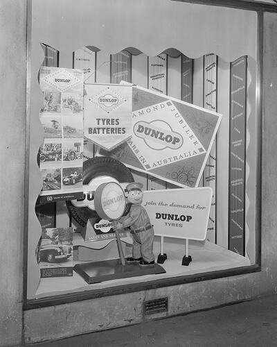Dunlop Australia Ltd, Shop Window Display, Melbourne, 01 Sep 1959