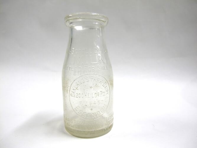 Milk Bottle - Oakland's Park Dairy, Essendon, 1/2 Pint