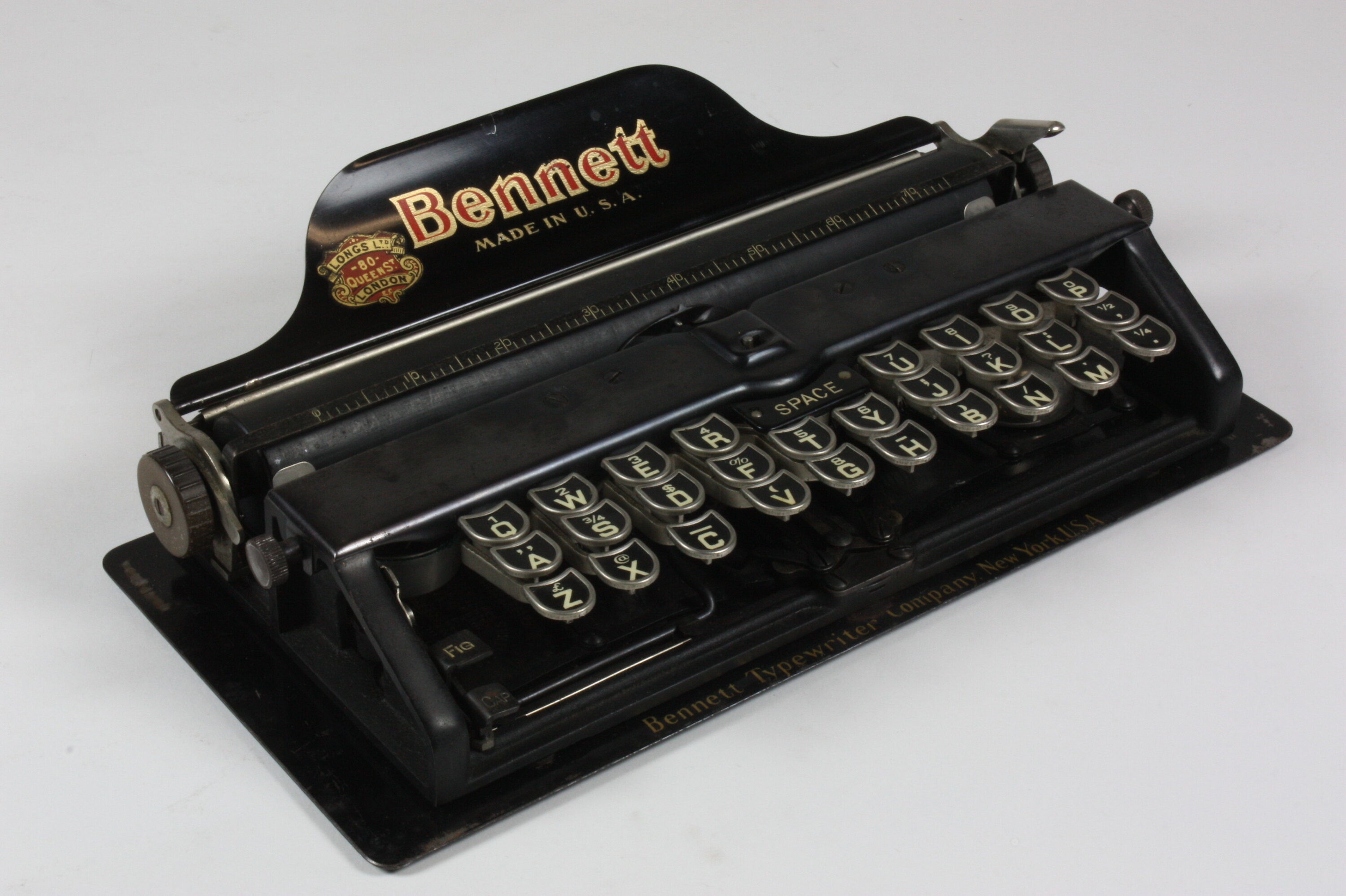 Typewriter - Bennett Typewriter Company, Bennett Model
