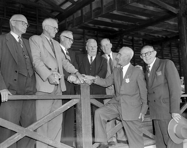 Commonwealth Fertilisers and Chemicals, Group of Men, Frankston, Victoria, 23 Jan 1960