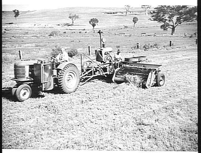 ENGINE FUNCTIONED PICK-UP BALER BALING LUCERNE ON SOL GREEN'S ESTATE, BACCHUS MARSH: 17TH JAN 1943