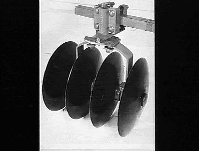 4 DISC `HILLER' ATTACHMENT: AUGUST 1956
