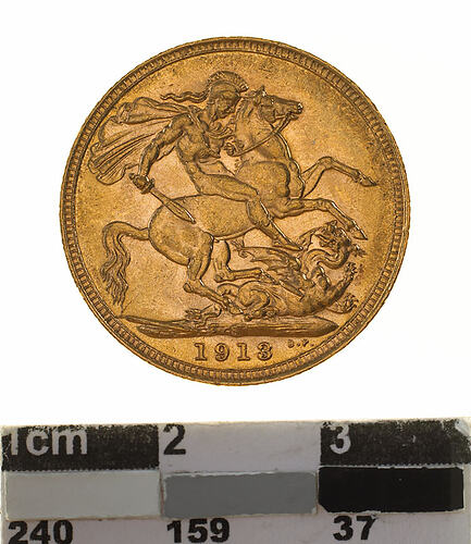 Coin - Sovereign, New South Wales, Australia, 1913, photographed by Museums Victoria