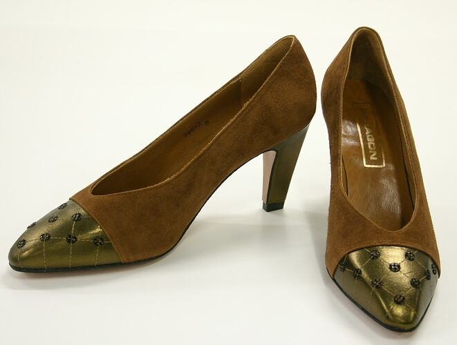 Pair of Shoes - Paragon, Court Shoe, Light Brown Suede
