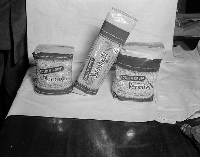 Hancock's Golden Crust Pty Ltd, Product Packaging, South Yarra, Victoria, Sep 1954