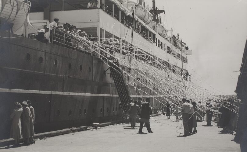 Crowd Farewelling HMAS Westralia, Station Pier, Port Melbourne, 1952