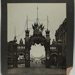 Photograph - Federation Celebrations, 'The King's Arch, Swanston Street',  May1901