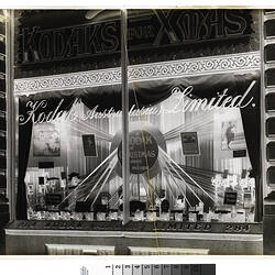 Kodak Australasia Ltd, Christmas Shopfront Display, Block Arcade 284 Collins Street, Melbourne, 1911 - 1920