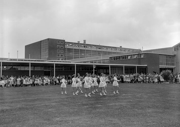 H.J. Heinz Company, Girl Guides Marching, Dandenong, Victoria, 12 Dec 1959