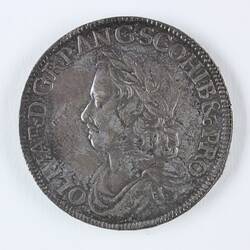 Laureate and draped bust of Cromwell facing right