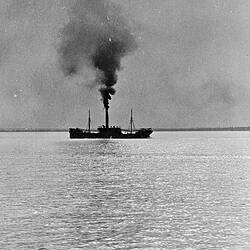 Negative - Steamship on Port Phillip Bay, Queenscliff, Victoria, 1914