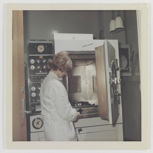 Kodak Australasia Pty Ltd, Controlled Atmosphere Cabinet, Research Lab, Building 17, Coburg