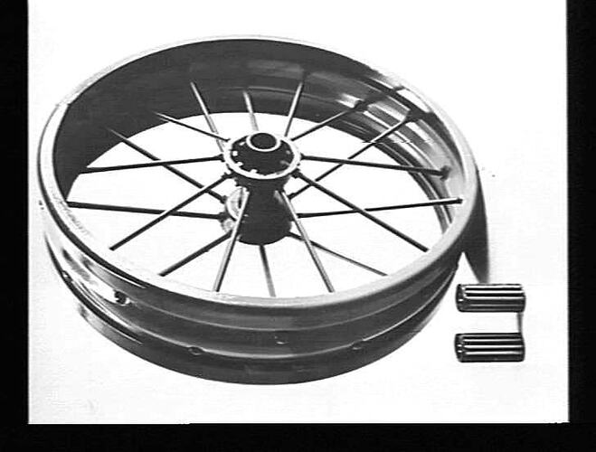 MAIN WHEEL FOR P.T.O. & E.F. HEADER: 1 MAY 1947