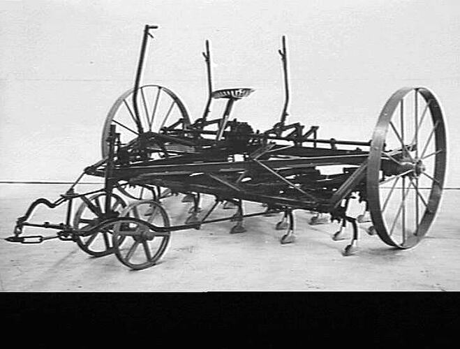 NO. 20A (20 TYNE) CULTIVATOR: AUGUST 1933