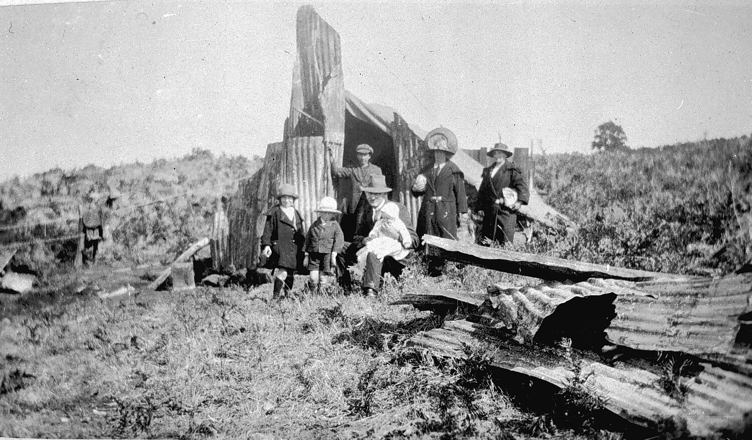 Negative - Hill Family, Corangamite District, Victoria, 1924