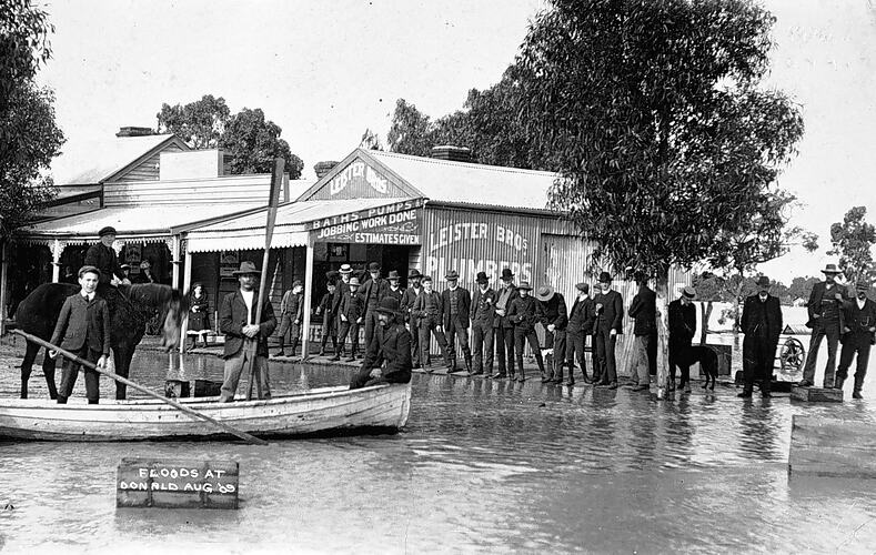 FLOODS AT DONALD AUG. '09