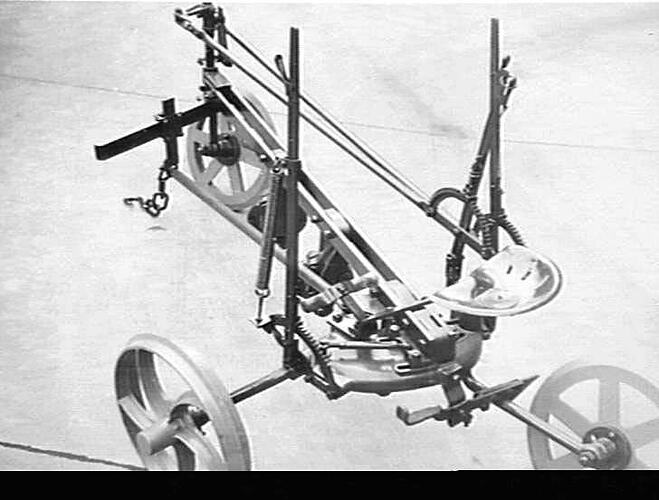 OVERBEAM PLOUGH (LIGHT) W/- TEAM LEVERS. JUNE '48