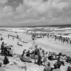 Negative - Spectators at a Surf Life Saving Competition, Victoria, 13 Dec 1959