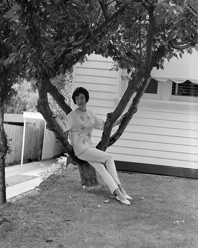 Australian Wool Board, Woman Modelling a Jumper, Victoria, 12 Jan 1960