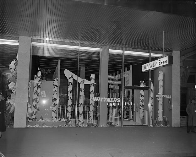 Wittner Shoes, Window Display, Melbourne, Victoria, Sep 1958