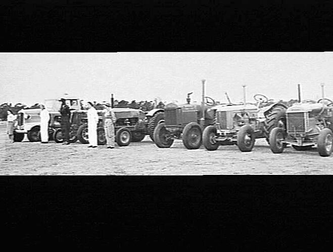 Photograph - H.V. McKay Massey Harris, Farm Equipment Manufacture & Field Trials, Albert Park, Melbourne, Victoria, Apr 1940