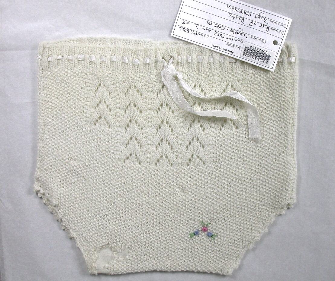 Museums Victoria HT 19067.3, Cream layette pants
