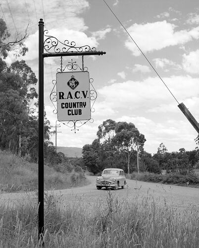 Royal Automobile Club of Victoria, Country Club Road Sign, Healesville, Victoria, 1956
