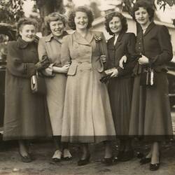Digital Photograph - Kodak Australasia Pty Ltd, Thelma McGregor & Friends, Greenvale Sanatorium, Greenvale, circa 1948-1949