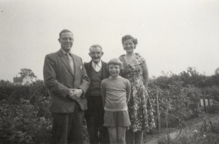 James and Mary Barlow, Jennifer Ward and Arthur Needham, Mattersey Thorpe, 1961